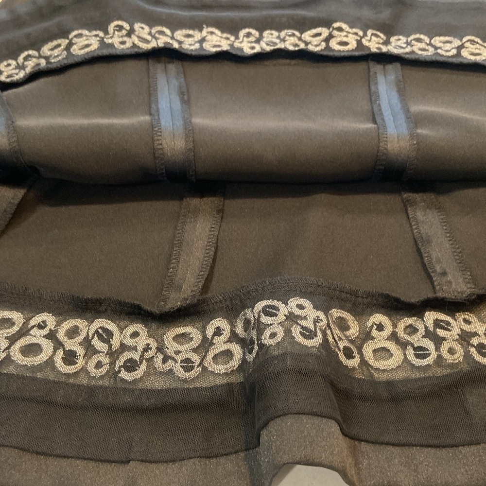 Jones Wear Dress Black sleeveless Size 12 with black and silver jewels - Picture 7 of 11